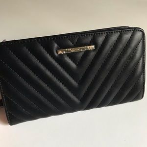 ALDO quilted up top zip wallet